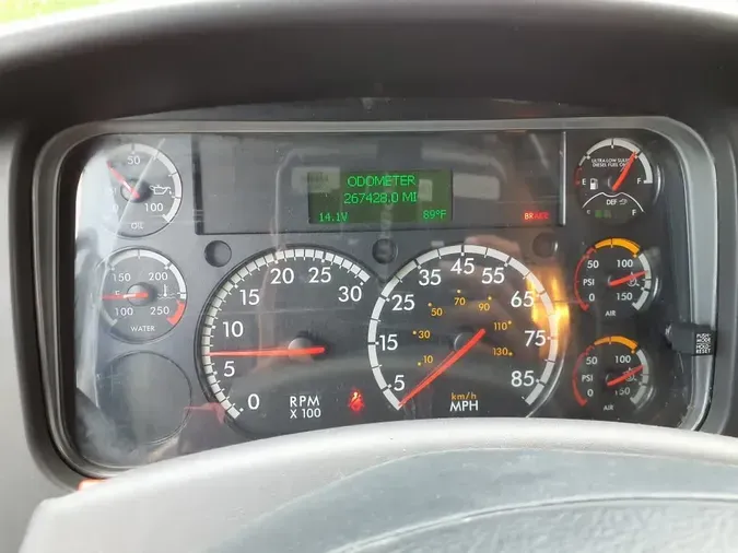 2019 FREIGHTLINER M2 106