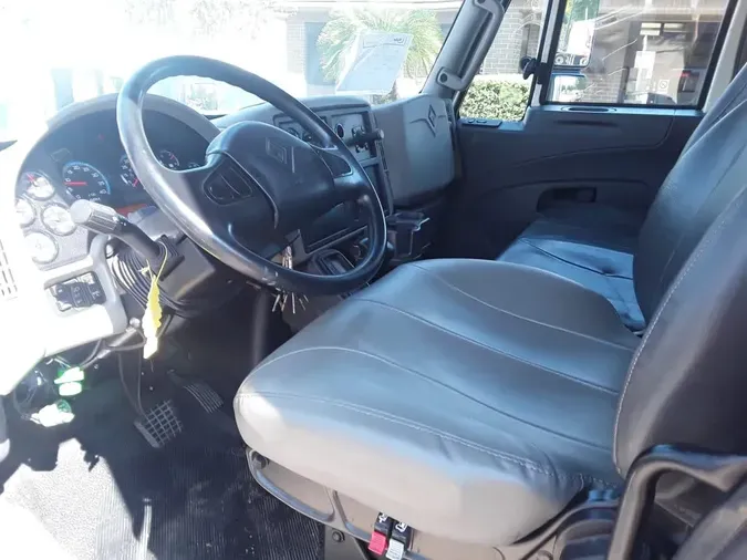 2018 NAVISTAR INTERNATIONAL 4300 LP