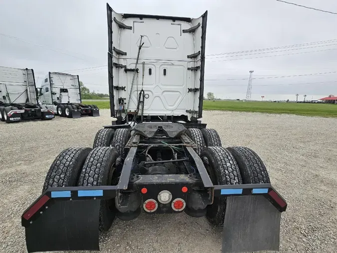 2018 FREIGHTLINER Cascadia 126