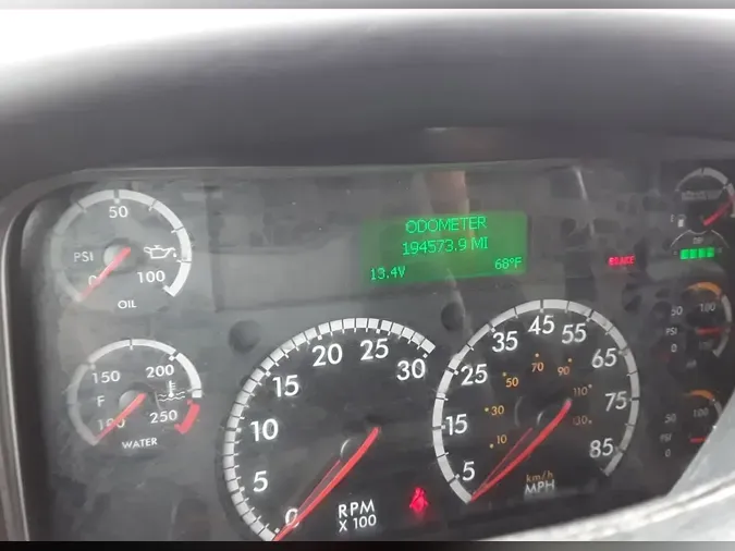 2018 FREIGHTLINER/MERCEDES M2 106