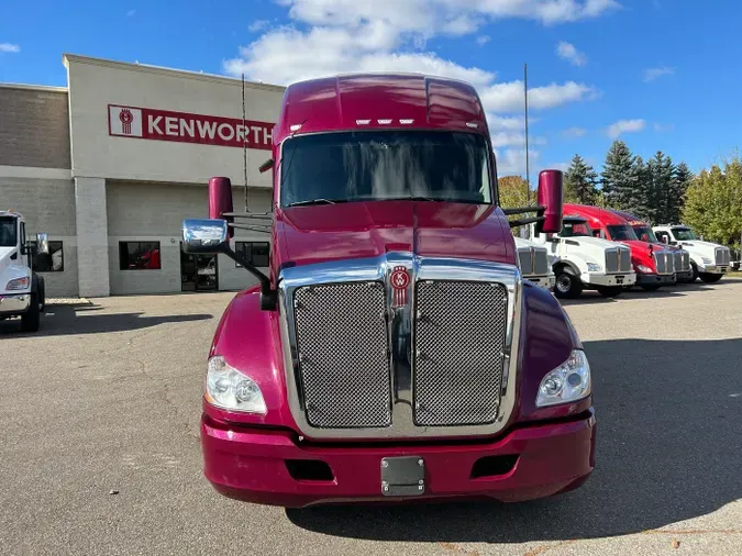 2022 Kenworth T6802b666b468e46d13d263a95923f844623