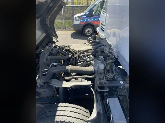 2019 ISUZU NPR HD