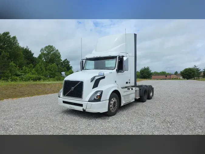 2018 Volvo VNL300