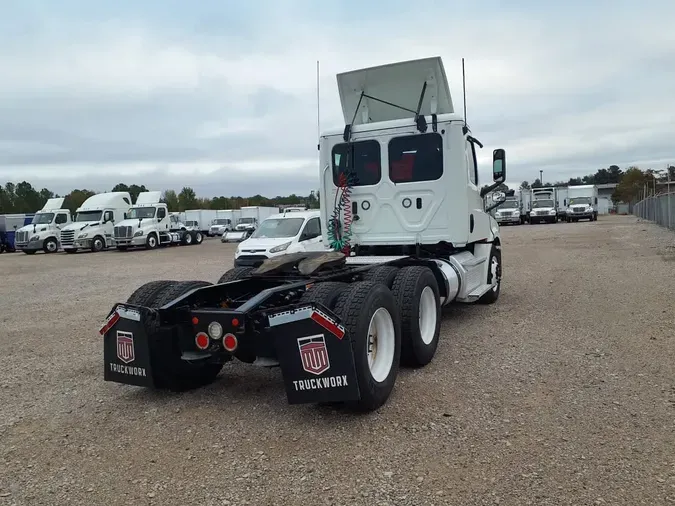 2019 FREIGHTLINER/MERCEDES NEW CASCADIA PX12664