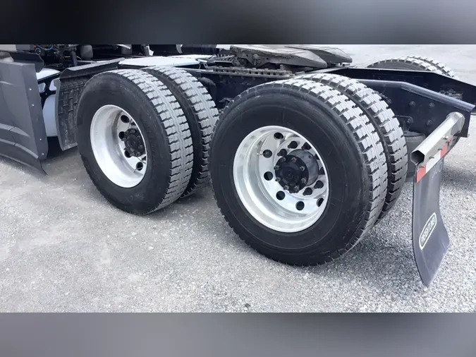 2024 Freightliner Cascadia 126