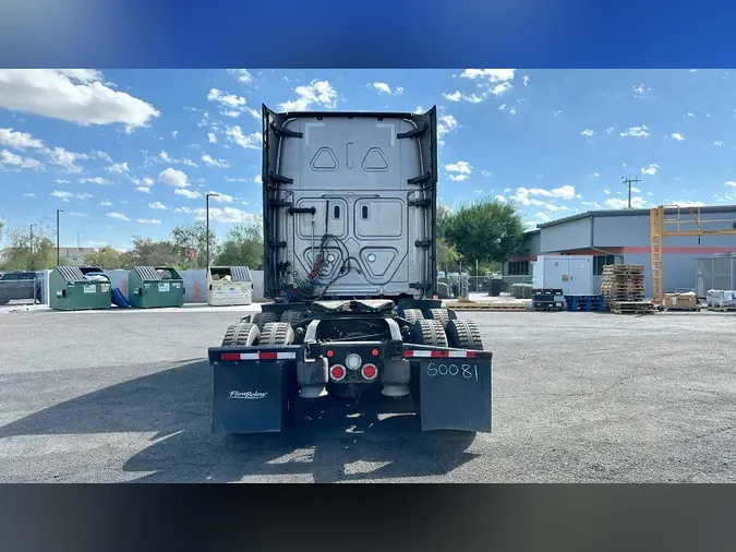 2020 Freightliner Cascadia