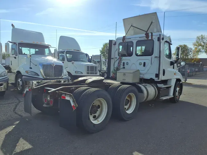 2018 FREIGHTLINER/MERCEDES CASCADIA 125