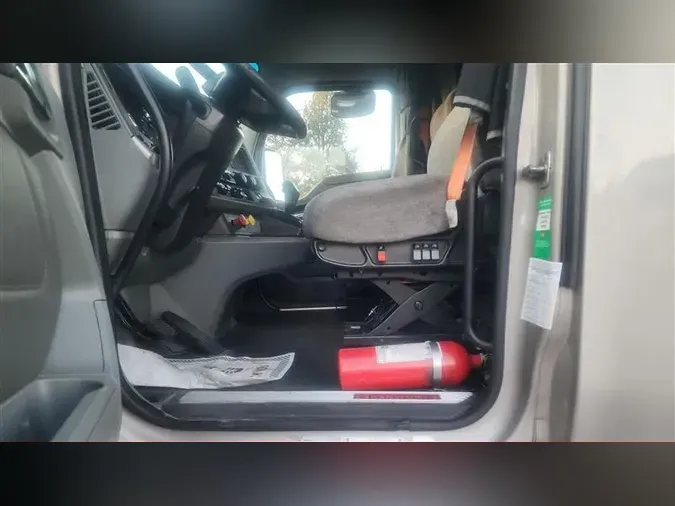 2018 KENWORTH T6802b6fd9e4f3d59ea94bf6f58117c756db