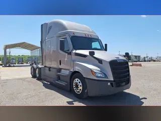2023 Freightliner Cascadia 126