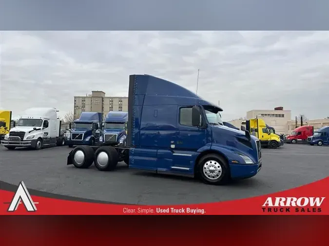 2021 VOLVO VNR640