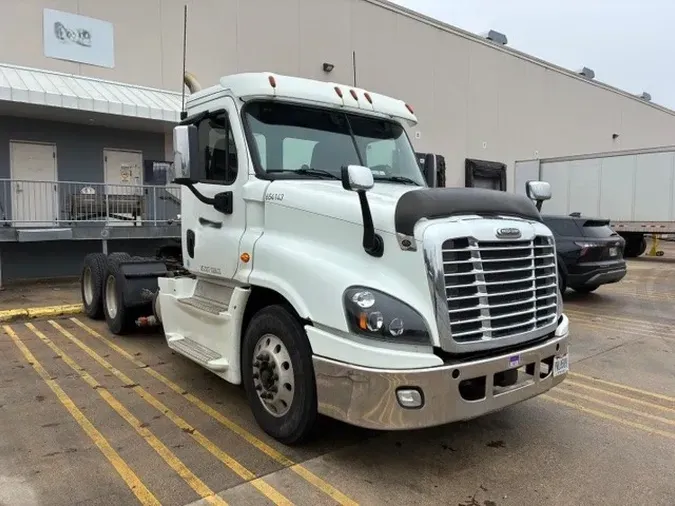 2016 FREIGHTLINER CASCADIA