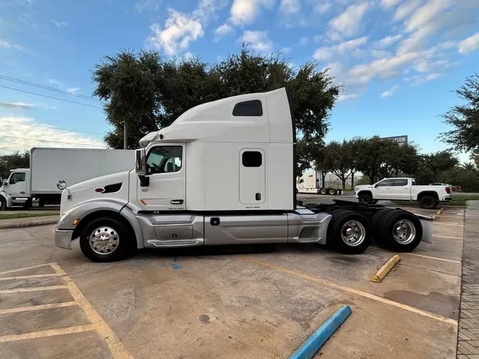 2022 Peterbilt 579