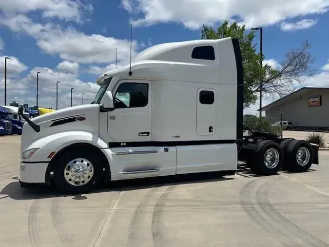 2023 Peterbilt 579