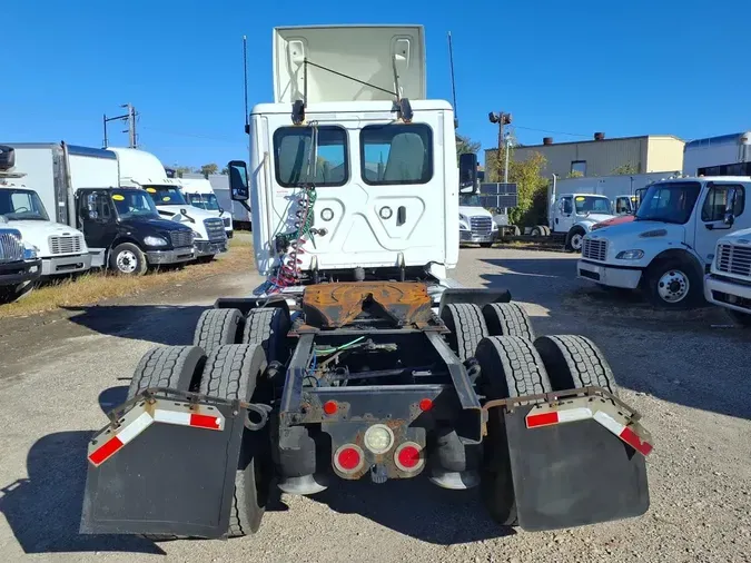 2019 FREIGHTLINER/MERCEDES CASCADIA 125