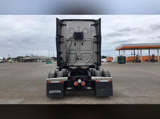 2021 Freightliner Cascadia