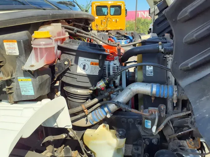 2020 FREIGHTLINER M2 106