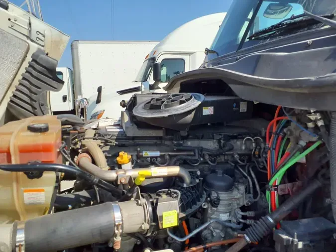 2018 FREIGHTLINER CASCADIA 1252b8394b8cd35f659dafeb4a2bfe0b847