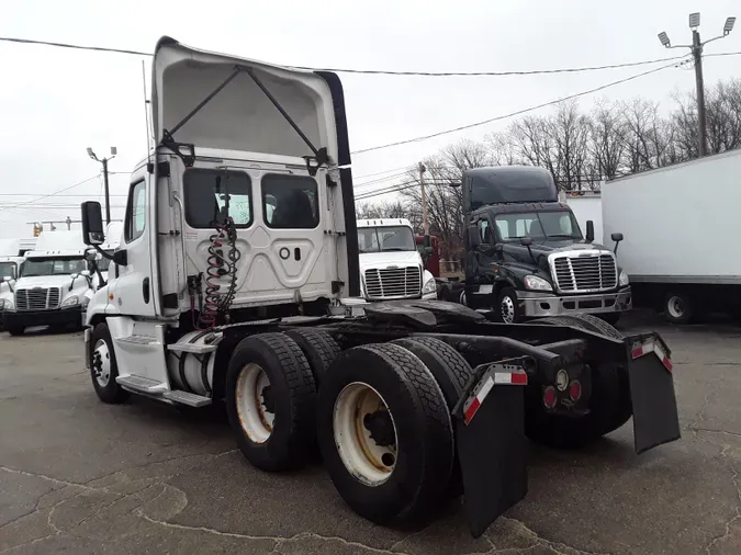 2018 FREIGHTLINER/MERCEDES CASCADIA 125