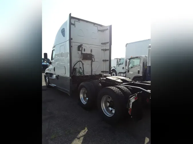 2019 FREIGHTLINER CASCADIA 125