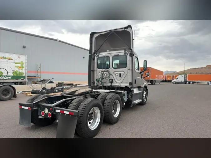 2020 Freightliner Cascadia 1262b85b12a8f8b92aa562874dfc3916431