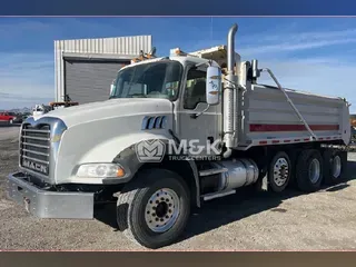 2006 MACK CT713