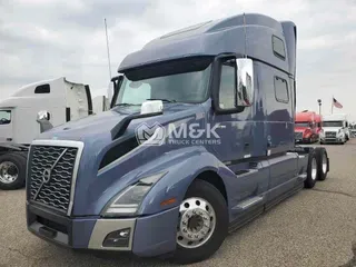 2025 VOLVO VNL64T860
