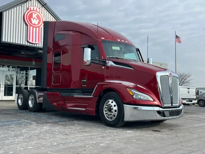 2025 Kenworth T680