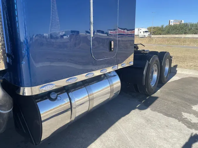 2024 Peterbilt 389