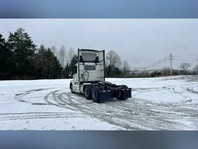 2018 Volvo VNL300