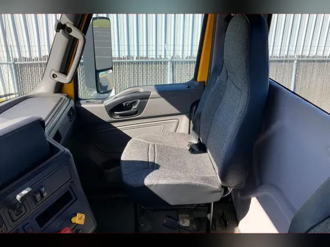 2019 INT LT625 6x42b8f6700bb9d77e5965d3913e7c743cc