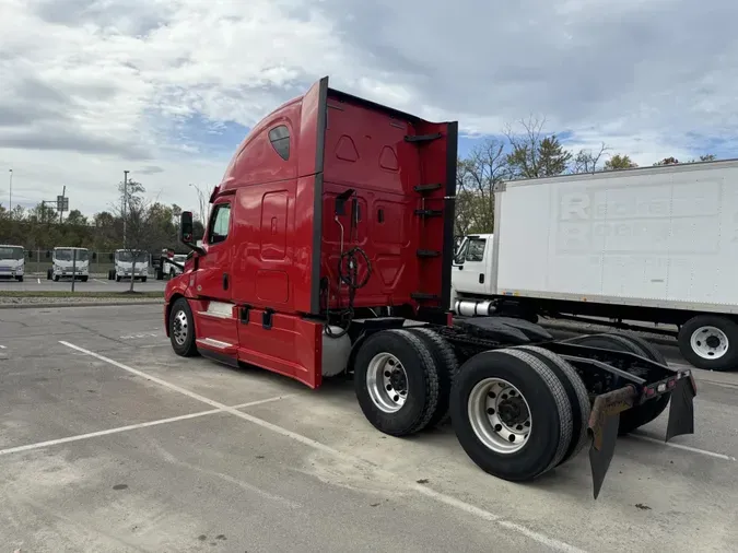 2020 Freightliner Cascadia