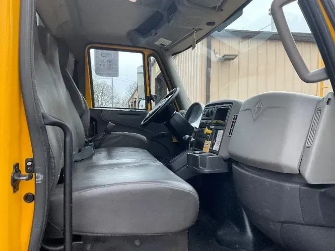 2017 INTERNATIONAL 4300
