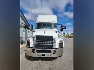 2019 MACK Anthem
