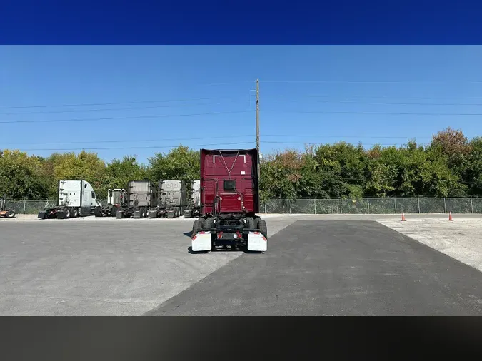 2022 Volvo VNL