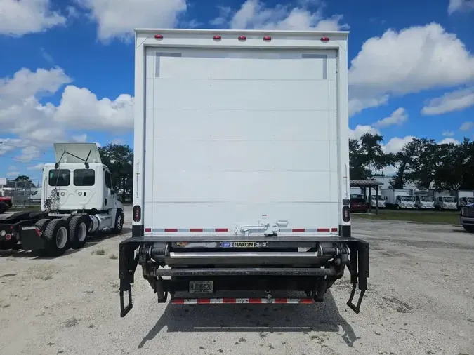 2017 FREIGHTLINER M2 106