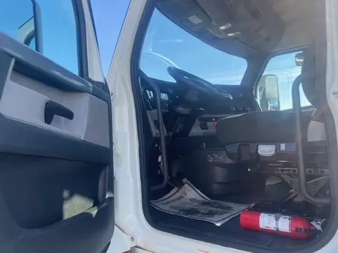 2020 Freightliner Cascadia