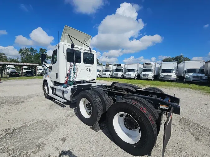 2018 FREIGHTLINER/MERCEDES CASCADIA 125