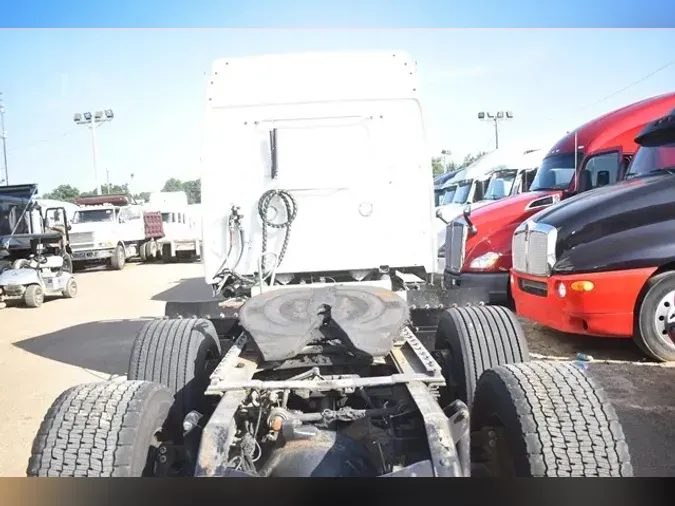 2020 VOLVO VNR62T640