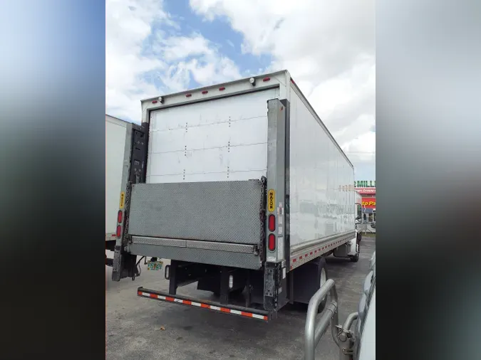 2020 FREIGHTLINER/MERCEDES M2 106
