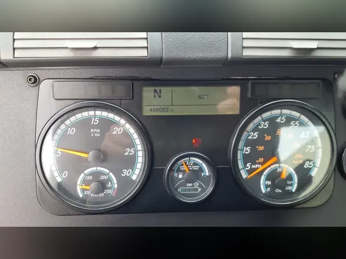 2017 FREIGHTLINER/MERCEDES CASCADIA 125