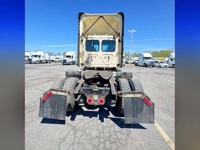 2017 FREIGHTLINER/MERCEDES CASCADIA 113