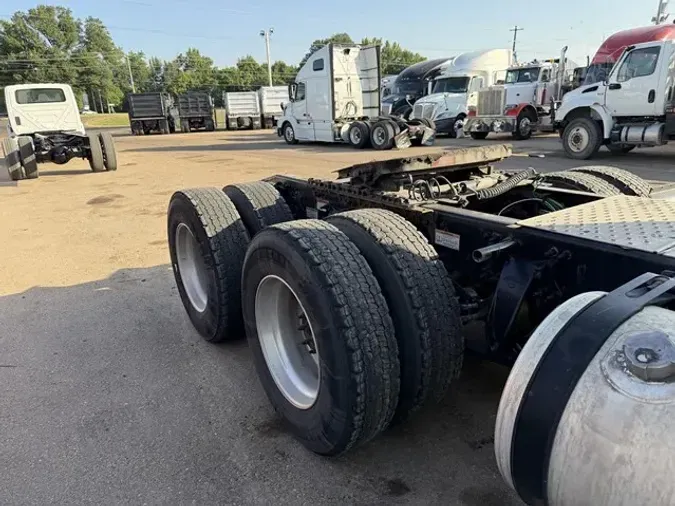 2021 FREIGHTLINER CASCADIA 116