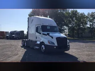 2020 Freightliner Cascadia 126
