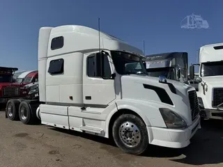 2007 VOLVO VNL64T780