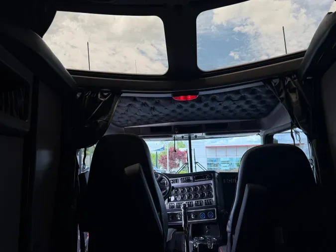 2024 Kenworth W900L