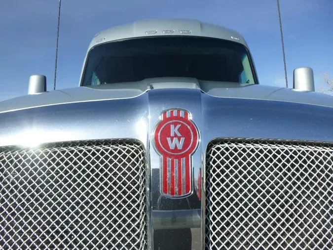 2022 Kenworth T680