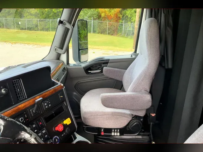 2021 INT LT625 6x4