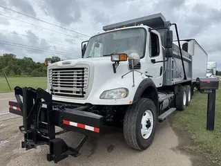 2012 FREIGHTLINER BUSINESS CLASS M2 112