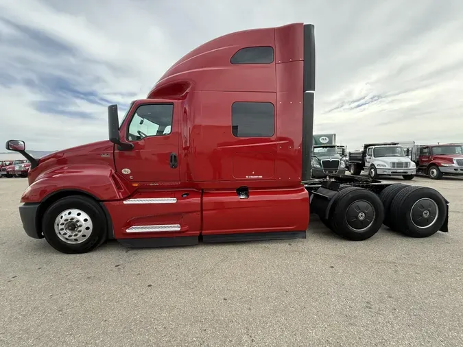 2022 International LT625