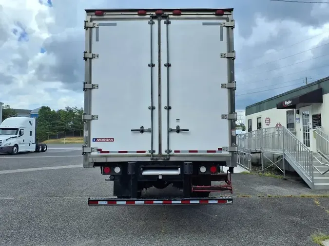2018 FREIGHTLINER M2 106